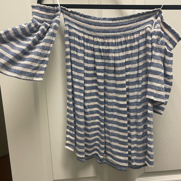 Rails off the shoulder top - Picture 1 of 2